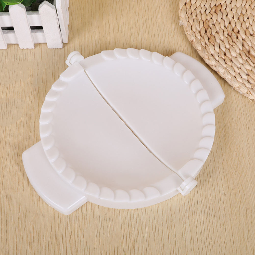 Outil pratique manuel pour pât - Kitchen Gadgets Dumpling Maker avis et prix